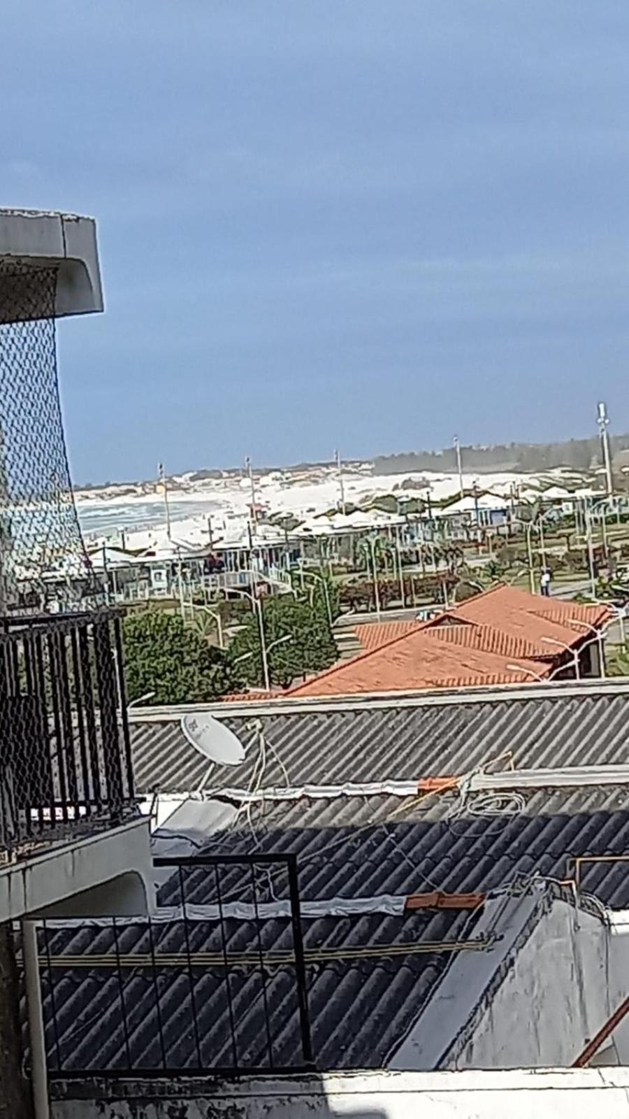 A 50M Da Praia Do Forte Em Cabo Frío Exterior foto