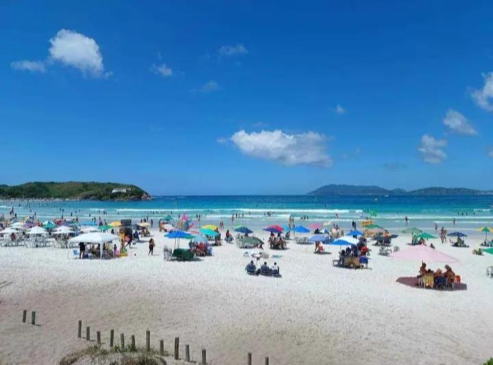 A 50M Da Praia Do Forte Em Cabo Frío Exterior foto